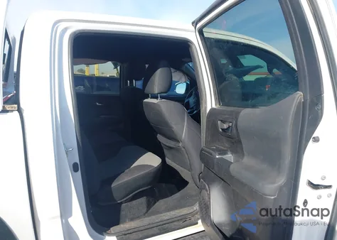 2021 Toyota Tacoma Trd Off-Road z USA, uszkodzony, nr VIN 3TMCZ5AN7MM394870